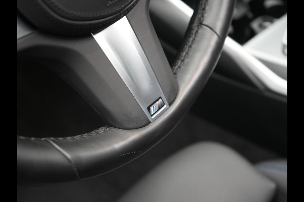 BMW 3 Serie Touring 320e M Sport PHEV SOH 95,9 Dealer O.H | Panodak | Adaptive Cruise | Head Up | Camera | Lederen Sportstoelen Memory & Verwarmd | Blis | Widescreen Navi | Keyless | Apple Carplay | DAB | 18"L.M | Plug In Hybrid