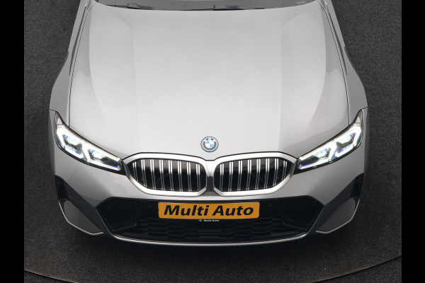 BMW 3 Serie Touring 320e M Sport PHEV SOH 95,9 Dealer O.H | Panodak | Adaptive Cruise | Head Up | Camera | Lederen Sportstoelen Memory & Verwarmd | Blis | Widescreen Navi | Keyless | Apple Carplay | DAB | 18"L.M | Plug In Hybrid
