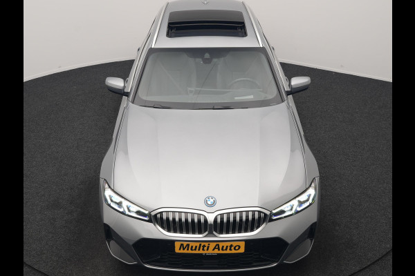 BMW 3 Serie Touring 320e M Sport PHEV SOH 95,9 Dealer O.H | Panodak | Adaptive Cruise | Head Up | Camera | Lederen Sportstoelen Memory & Verwarmd | Blis | Widescreen Navi | Keyless | Apple Carplay | DAB | 18"L.M | Plug In Hybrid