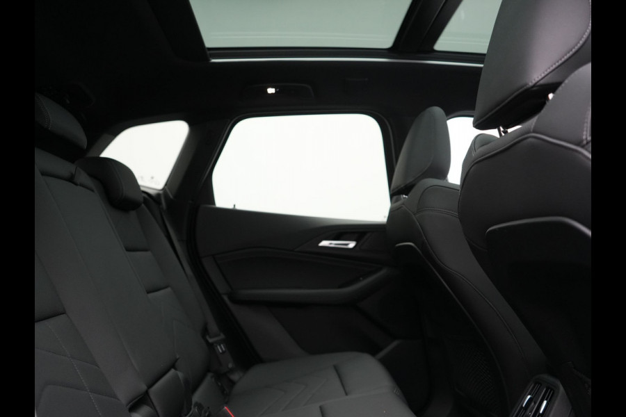BMW 2 Serie Active Tourer 225e xDrive Luxury Line PHEV 245pk Dealer O.H | Trekhaak | Panodak | Adaptive Cruise | Lederen Sportstoelen Massage & Memory | Stoelen & Stuur Verwarmd | Blis | Sfeerverlichting | Apple Carplay | Widescreen Navigatie | Plug In Hybrid |