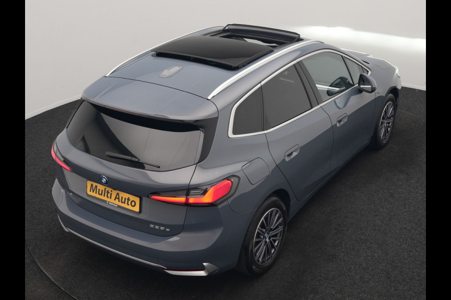 BMW 2 Serie Active Tourer 225e xDrive Luxury Line PHEV 245pk Dealer O.H | Trekhaak | Panodak | Adaptive Cruise | Lederen Sportstoelen Massage & Memory | Stoelen & Stuur Verwarmd | Blis | Sfeerverlichting | Apple Carplay | Widescreen Navigatie | Plug In Hybrid |