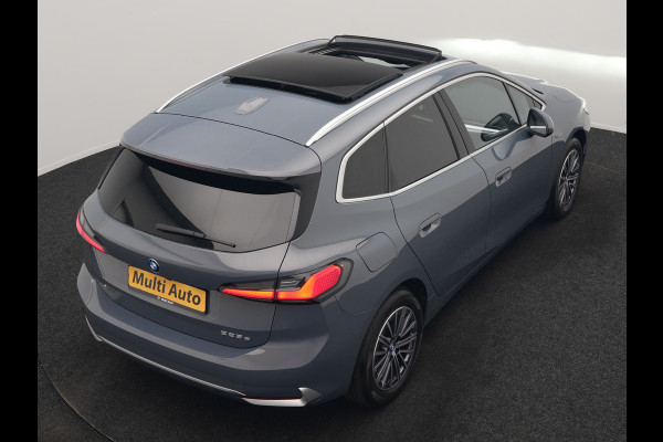 BMW 2 Serie Active Tourer 225e xDrive Luxury Line PHEV 245pk Dealer O.H | Trekhaak | Panodak | Adaptive Cruise | Lederen Sportstoelen Massage & Memory | Stoelen & Stuur Verwarmd | Blis | Sfeerverlichting | Apple Carplay | Widescreen Navigatie | Plug In Hybrid |