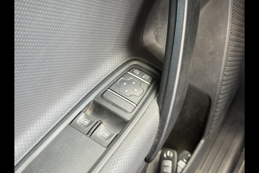 Mercedes-Benz eCitan 112 51 kWh L1 284kkm WLTP Camera MBUX Trekhaak 75kW Snelladen Apple Carplay Cruise Control