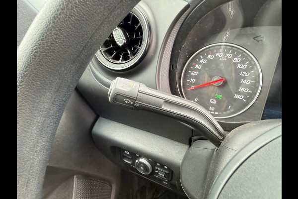 Mercedes-Benz eCitan 112 51 kWh L1 284kkm WLTP Camera MBUX Trekhaak 75kW Snelladen Apple Carplay Cruise Control