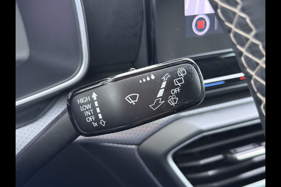 Seat Leon Sportstourer 1.5TSI 131PK Adap.Cruise Trekhaak 3-Zone Ecc Camera Navi Apple Carplay Android Auto Pdc Style Business Intense Lmv Led Bluetooth Keyless Isofix 1.400KG Trekgewicht Rijstrooksensor 1e Eigenaar Dealeronderhouden Origineel Nederlandse Auto