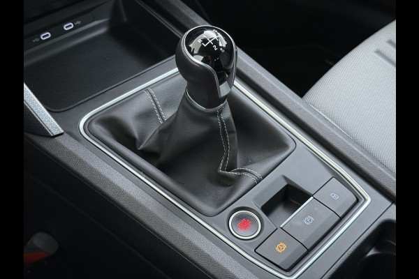 Seat Leon Sportstourer 1.5TSI 131PK Adap.Cruise Trekhaak 3-Zone Ecc Camera Navi Apple Carplay Android Auto Pdc Style Business Intense Lmv Led Bluetooth Keyless Isofix 1.400KG Trekgewicht Rijstrooksensor 1e Eigenaar Dealeronderhouden Origineel Nederlandse Auto