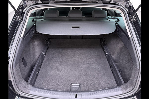Seat Leon Sportstourer 1.5TSI 131PK Adap.Cruise Trekhaak 3-Zone Ecc Camera Navi Apple Carplay Android Auto Pdc Style Business Intense Lmv Led Bluetooth Keyless Isofix 1.400KG Trekgewicht Rijstrooksensor 1e Eigenaar Dealeronderhouden Origineel Nederlandse Auto