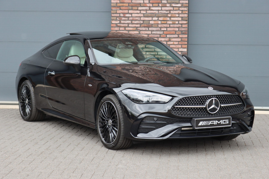 Mercedes-Benz CLE Coupé 300 e AMG Line | Panoramadak | Distronic | Massage | Stoelventilatie | Digital Light | Verwarmd Stuurwiel | Memory | Keyless Go | Leder |