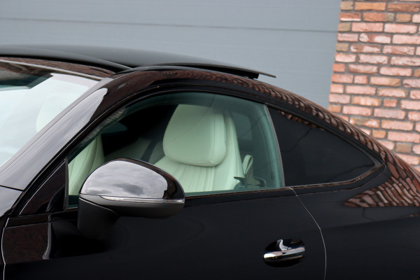Mercedes-Benz CLE Coupé 300 e AMG Line | Panoramadak | Distronic | Massage | Stoelventilatie | Digital Light | Verwarmd Stuurwiel | Memory | Keyless Go | Leder |