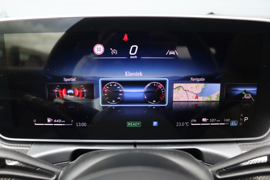 Mercedes-Benz CLE Coupé 300 e AMG Line | Panoramadak | Distronic | Massage | Stoelventilatie | Digital Light | Verwarmd Stuurwiel | Memory | Keyless Go | Leder |