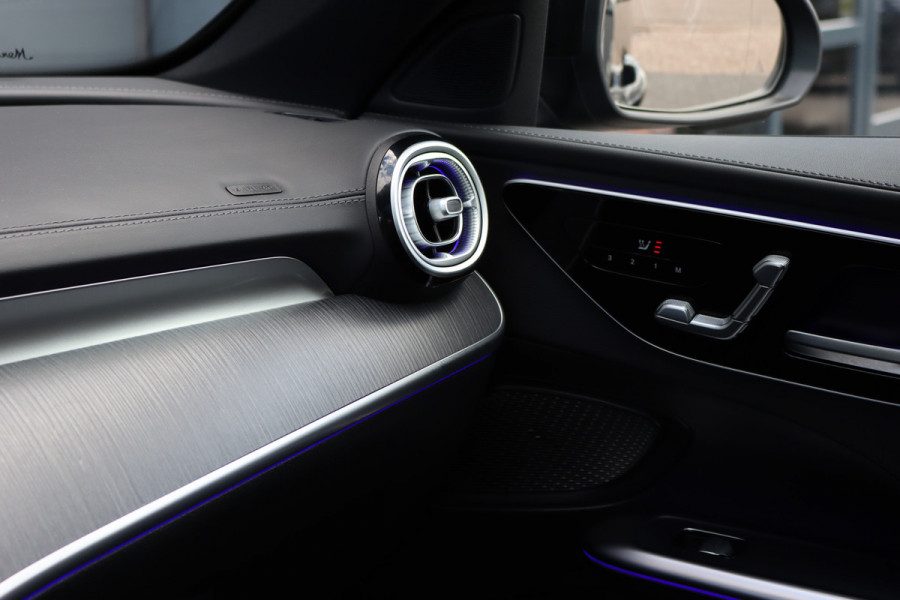 Mercedes-Benz C-Klasse Estate 300 e AMG Line | Distronic | Panoramadak | Memory | Surround Camera | Verwarmd Stuurwiel | Carplay | Sfeerverlichting Premium |