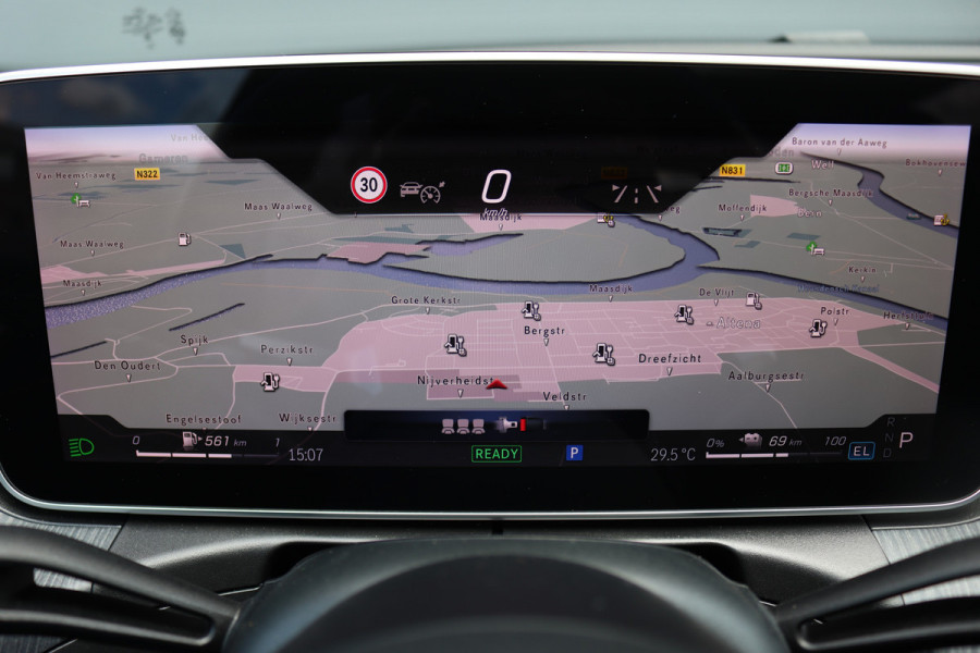 Mercedes-Benz C-Klasse Estate 300 e AMG Line | Distronic | Panoramadak | Memory | Surround Camera | Verwarmd Stuurwiel | Carplay | Sfeerverlichting Premium |