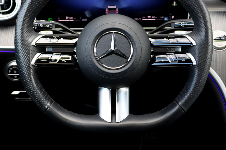 Mercedes-Benz C-Klasse Estate 300 e AMG Line | Distronic | Panoramadak | Memory | Surround Camera | Verwarmd Stuurwiel | Carplay | Sfeerverlichting Premium |