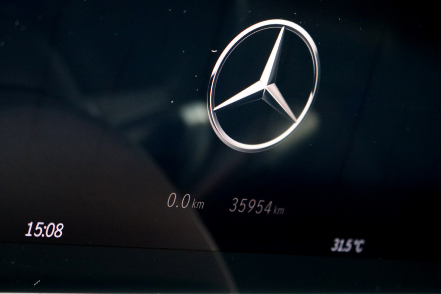 Mercedes-Benz C-Klasse Estate 300 e AMG Line | Distronic | Panoramadak | Memory | Surround Camera | Verwarmd Stuurwiel | Carplay | Sfeerverlichting Premium |