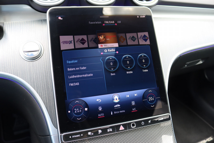 Mercedes-Benz C-Klasse Estate 300 e AMG Line | Distronic | Panoramadak | Memory | Surround Camera | Verwarmd Stuurwiel | Carplay | Sfeerverlichting Premium |