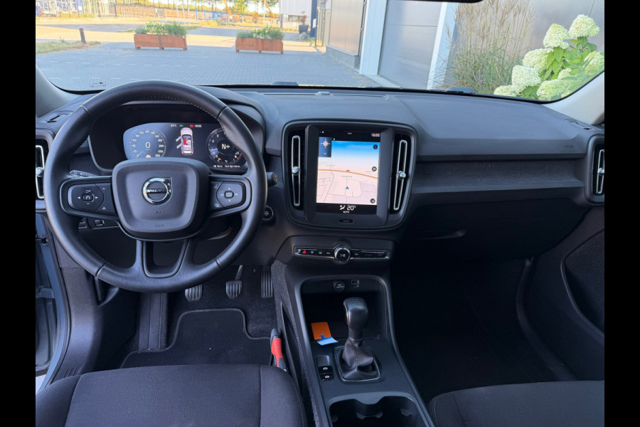 Volvo XC40 1.5 T2 Momentum Core CLIMATE|CAMERA|TREKHAAK|NAVIGATIE