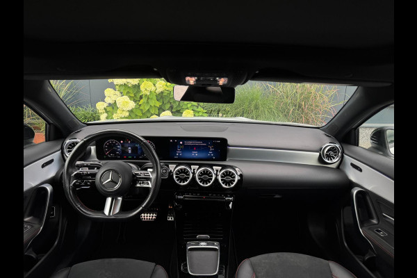 Mercedes-Benz A-Klasse 250 e AMG Line FULL PANO|WIDESCREEN|LEDER|SFEERVERLICHTING
