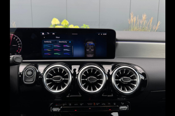 Mercedes-Benz A-Klasse 250 e AMG Line FULL PANO|WIDESCREEN|LEDER|SFEERVERLICHTING