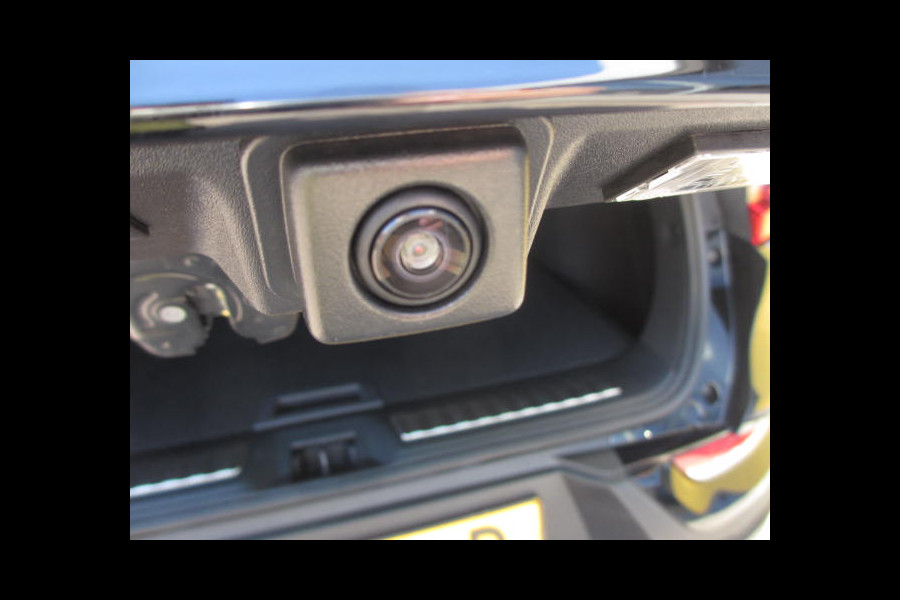 Renault Kadjar 1.3 TCe 140PK Intens | NAVI | CAMERA | 19" LM | DEALER ONDERHOUDEN | STOELVERWARMING | LED | CLIMAT CONTROL |