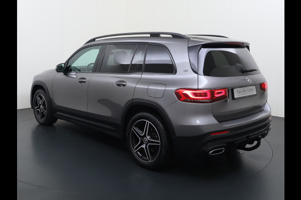 Mercedes-Benz Glb 200 AMG // Trekhaak // 360 Camera // Nightpakket // Carplay // Augmented Reality // 19" AMG Velgen