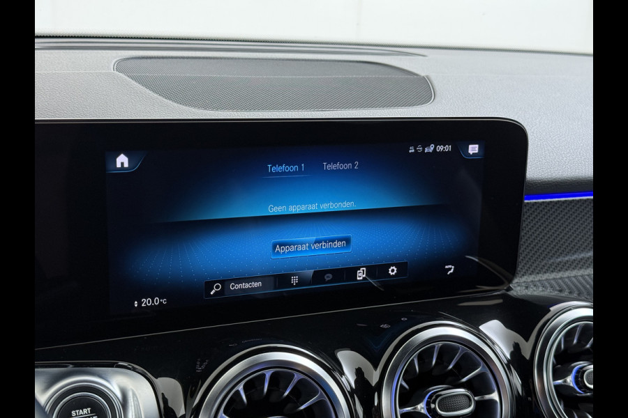 Mercedes-Benz Glb 200 AMG // Trekhaak // 360 Camera // Nightpakket // Carplay // Augmented Reality // 19" AMG Velgen