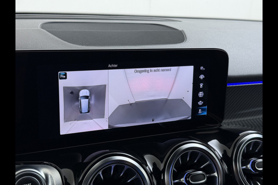 Mercedes-Benz Glb 200 AMG // Trekhaak // 360 Camera // Nightpakket // Carplay // Augmented Reality // 19" AMG Velgen
