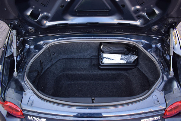 Mazda MX-5 RF 2.0 SkyActiv-G 184 Exclusive-Line | Hardtop | 184pk | Bose | Leer | Stoelverwarming