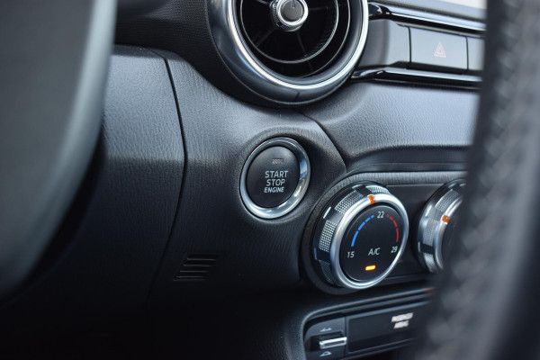 Mazda MX-5 RF 2.0 SkyActiv-G 184 Exclusive-Line | Hardtop | 184pk | Bose | Leer | Stoelverwarming