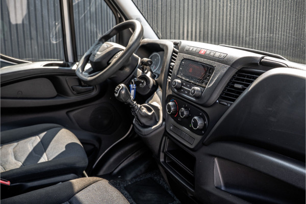 Iveco Daily 35S14 | L1H1 |140PK | 3.5T Trekgewicht | 3-Zits | Airco | Trekhaak