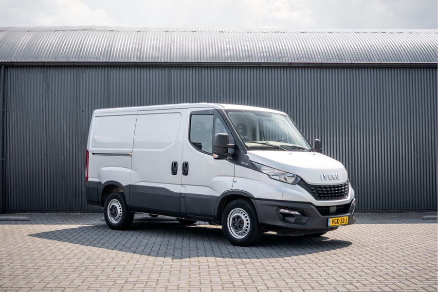 Iveco Daily 35S14 | L1H1 |140PK | 3.5T Trekgewicht | 3-Zits | Airco | Trekhaak