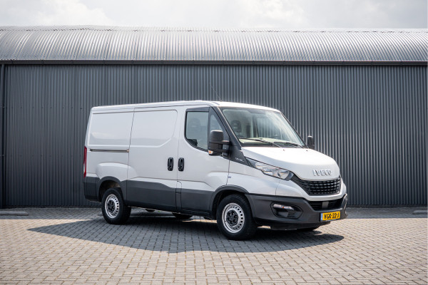 Iveco Daily 35S14 | L1H1 |140PK | 3.5T Trekgewicht | 3-Zits | Airco | Trekhaak