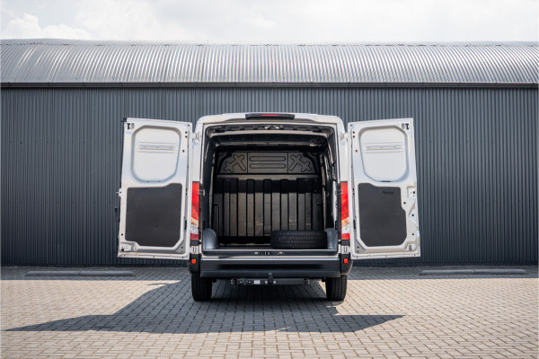 Iveco Daily 35S14 | L1H1 |140PK | 3.5T Trekgewicht | 3-Zits | Airco | Trekhaak