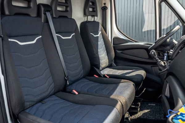 Iveco Daily 35S14 | L1H1 |140PK | 3.5T Trekgewicht | 3-Zits | Airco | Trekhaak