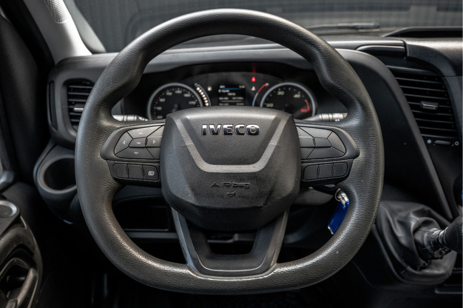 Iveco Daily 35S14 | L1H1 |140PK | 3.5T Trekgewicht | 3-Zits | Airco | Trekhaak