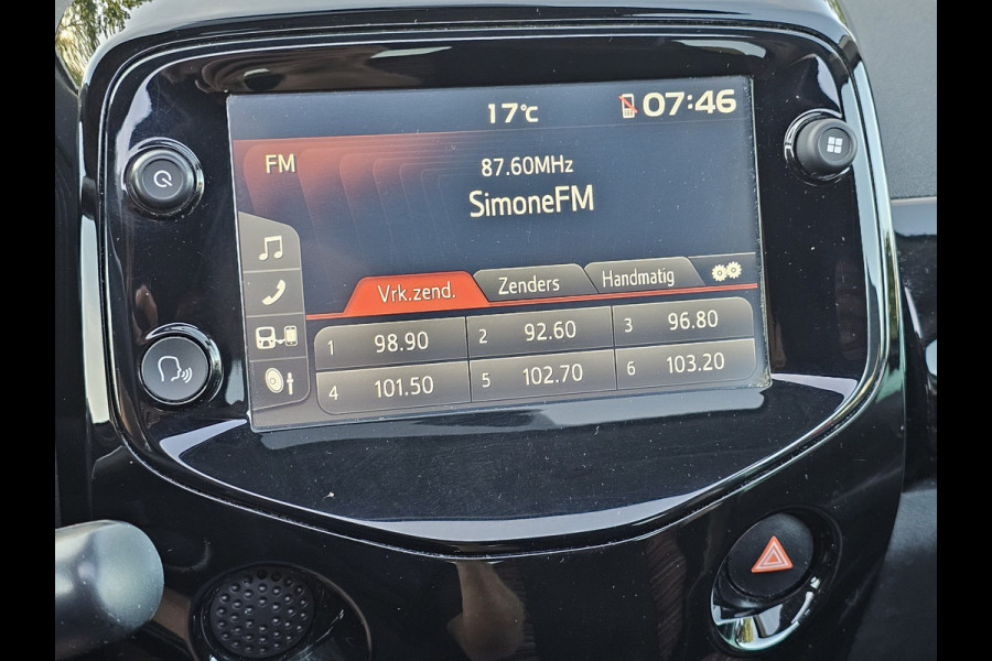 Citroën C1 1.0 VTi Airscape Shine | Cabrio | Automaat | Airco | Camera | Connecting Box | Elektro pakket | Zwarte grill |