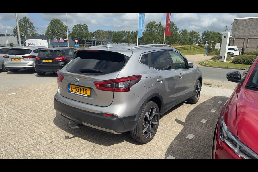 Nissan QASHQAI 1.3 DIG-T N-Motion 159pk | Trekhaak | 1.500kg trekgewicht | Panoramadak | Stoelverwarming