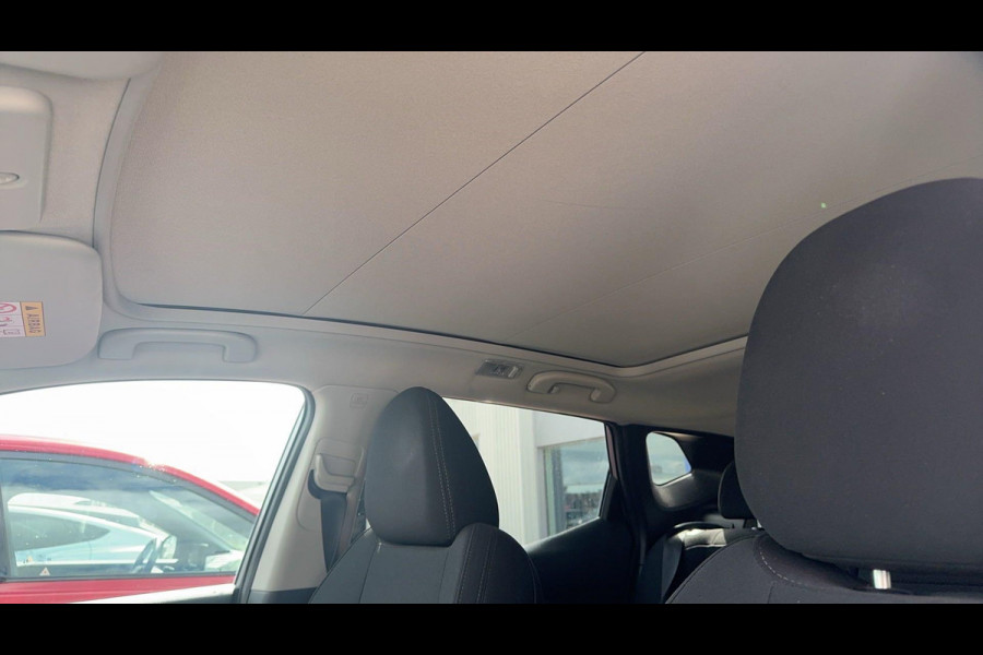 Nissan QASHQAI 1.3 DIG-T N-Motion 159pk | Trekhaak | 1.500kg trekgewicht | Panoramadak | Stoelverwarming