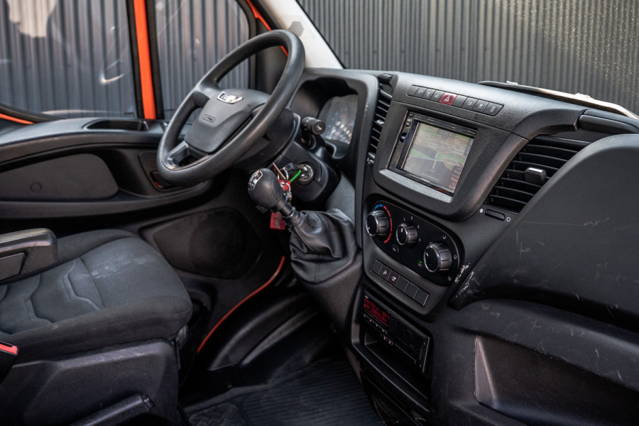 Iveco Daily 35C14 | 136 PK | N1 | Laadklep | 3.5T Trekhaak | Navi | Airco