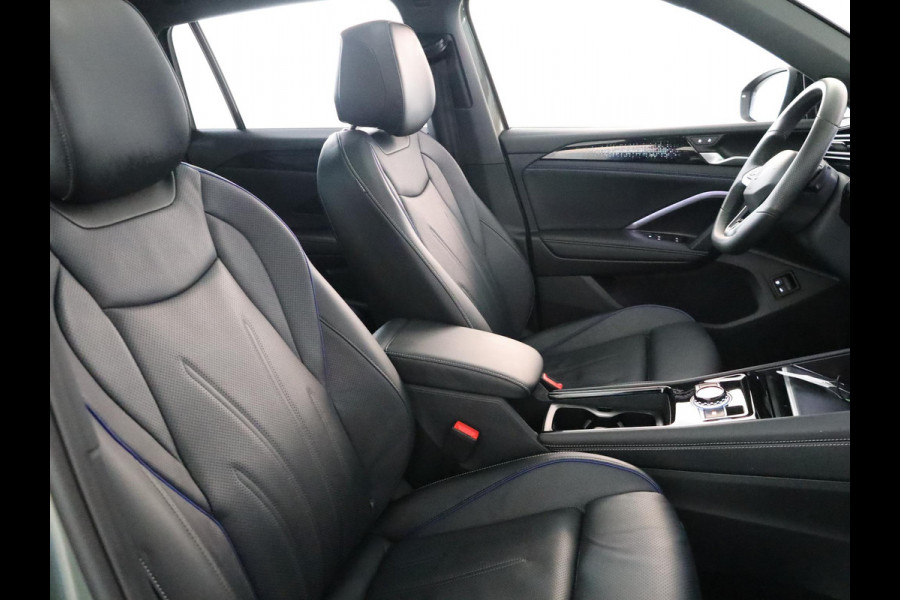 Volkswagen Tiguan 1.5 eHybrid R-Line Edition | Private lease vanaf €931 | 272 pk Automaat (DSG) | Verlengde garantie | Navigatie | Panoramadak | Trekhaak (wegklapbaar) | Achteruitrijcamera | Lederen bekleding | Stoelverwarming/ventilatie | R-Line |