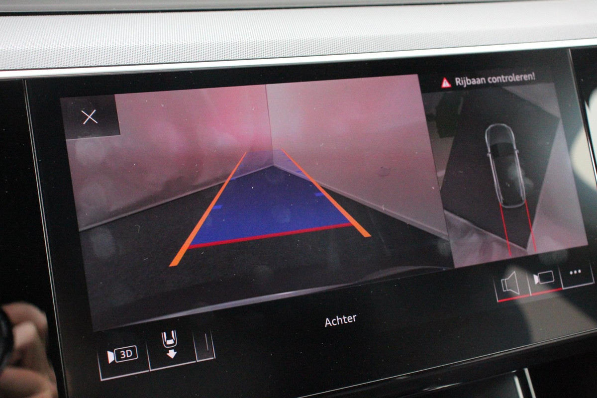 Audi e-tron e-tron 55 quattro advanced Pro Line Plus 408pk! | Navigatie | Climate Control | Electrisch bedienbare achterklep | Camera | Alcantara