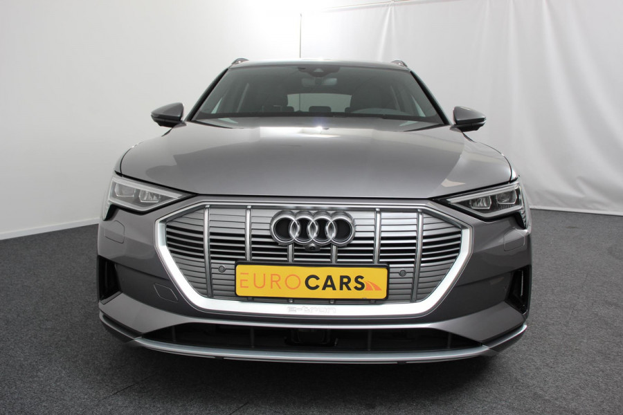 Audi e-tron e-tron 55 quattro advanced Pro Line Plus 408pk! | Navigatie | Climate Control | Electrisch bedienbare achterklep | Camera | Alcantara