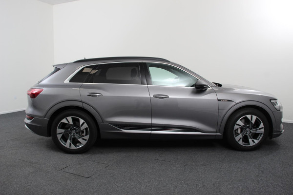 Audi e-tron e-tron 55 quattro advanced Pro Line Plus 408pk! | Navigatie | Climate Control | Electrisch bedienbare achterklep | Camera | Alcantara