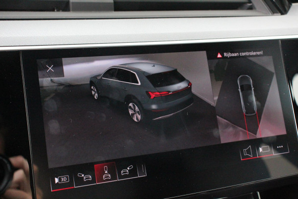 Audi e-tron e-tron 55 quattro advanced Pro Line Plus 408pk! | Navigatie | Climate Control | Electrisch bedienbare achterklep | Camera | Alcantara