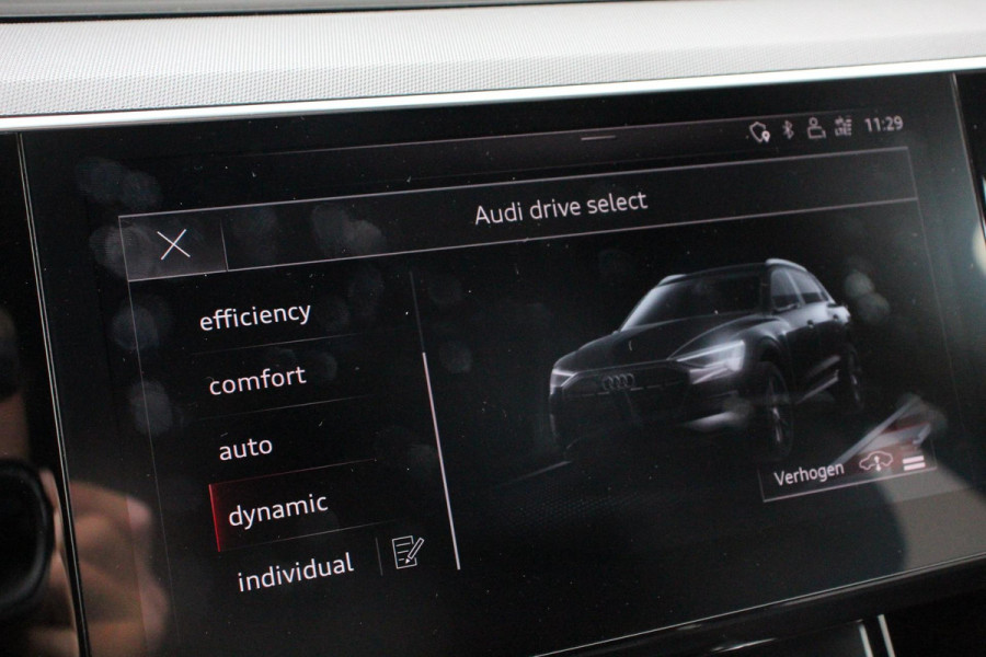 Audi e-tron e-tron 55 quattro advanced Pro Line Plus 408pk! | Navigatie | Climate Control | Electrisch bedienbare achterklep | Camera | Alcantara