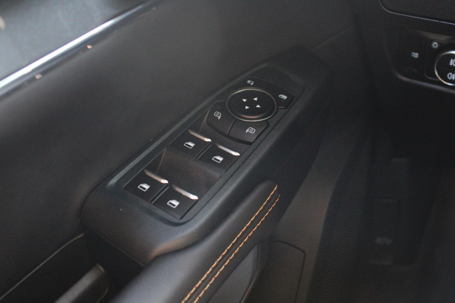 Ford Ranger 2.0 Double Cab EcoBlue Wildtrak | Nette Auto! | Trekhaak | 360 graden camera | Rollertop Elektrisch | Stoelverwarming | Adaptive Cruise Control |