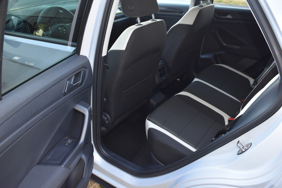 Volkswagen T-Roc 1.5 TSI Sport Business R Carplay Automaat