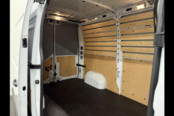 Renault Master T33 2.3 dCi 135 L2H2 BPM VRIJ! Airco Cruise control Parkeersensoren Navigatie Trekhaak