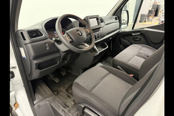 Renault Master T33 2.3 dCi 135 L2H2 BPM VRIJ! Airco Cruise control Parkeersensoren Navigatie Trekhaak