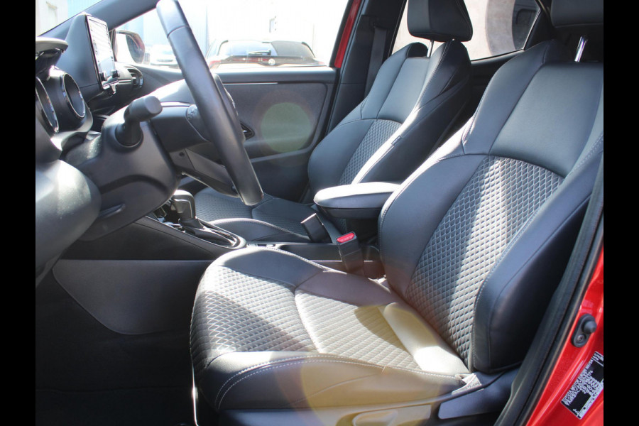 Toyota Yaris 1.5 Hybrid Executive | KEYLESS ENTRY | STOELVERWARMING | APPLE CARPLAY / ANDROID AUTO |