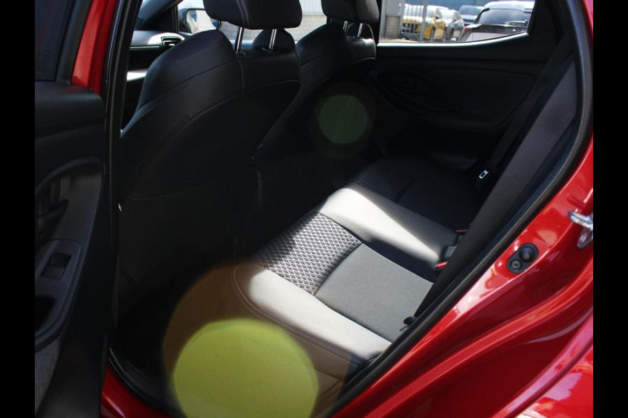 Toyota Yaris 1.5 Hybrid Executive | KEYLESS ENTRY | STOELVERWARMING | APPLE CARPLAY / ANDROID AUTO |